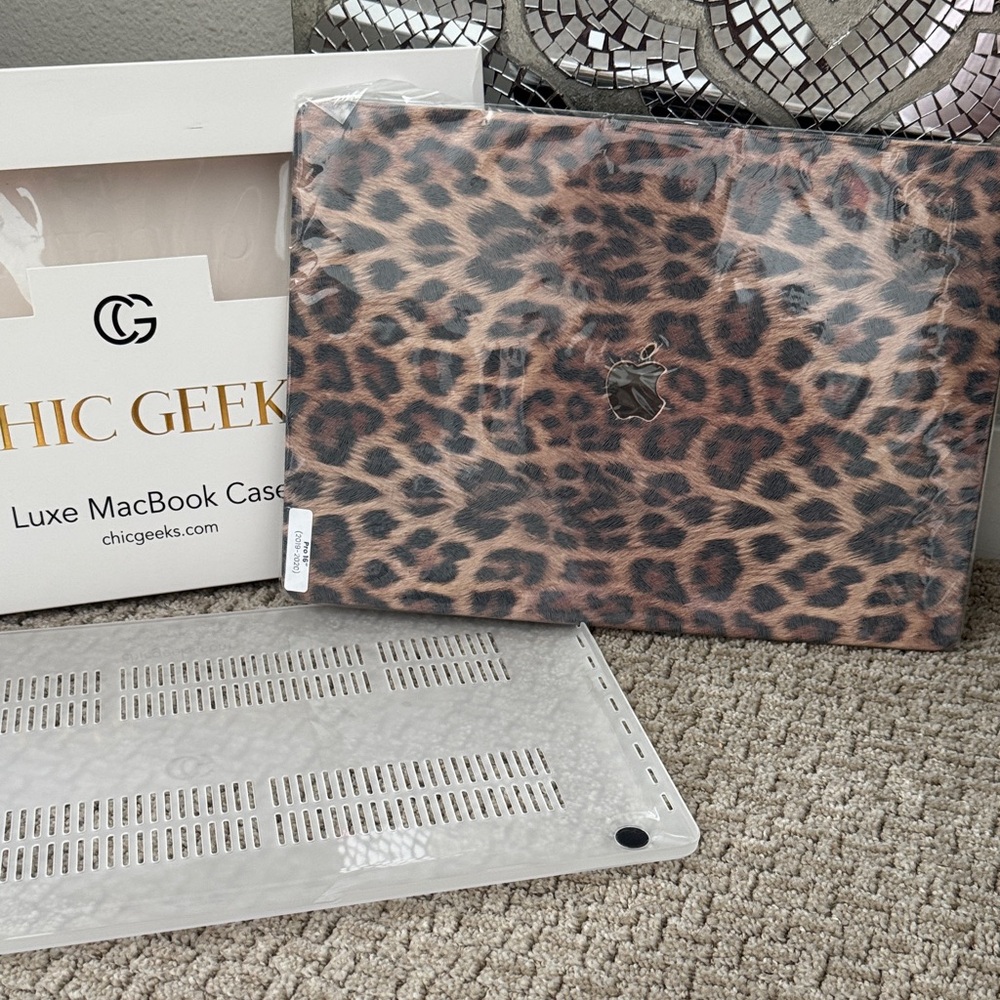 Luxe Leopard Print MacBook Case